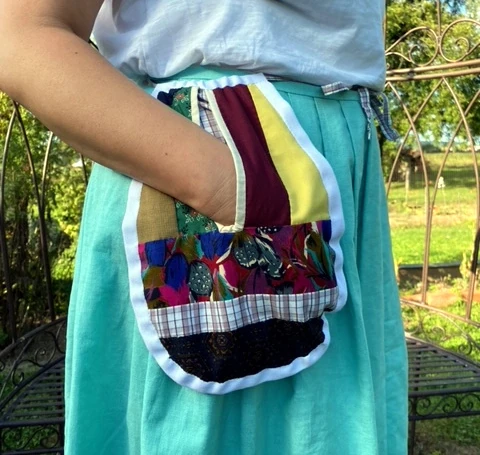 closeup of a tear drop shaped pocket